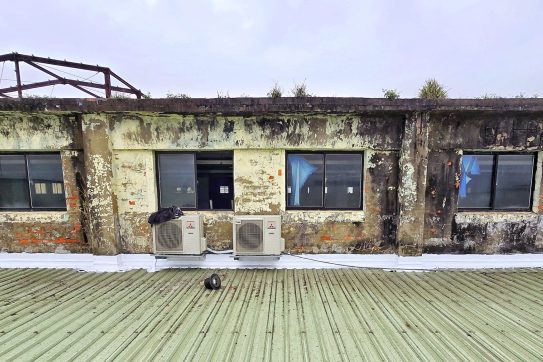 牆壁與鐵皮縫隙防水工程實績,完工後。 牆壁與鐵皮縫隙防水工程實績,完工後。