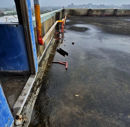 辰子名科技防水，屋頂防水施工前對照