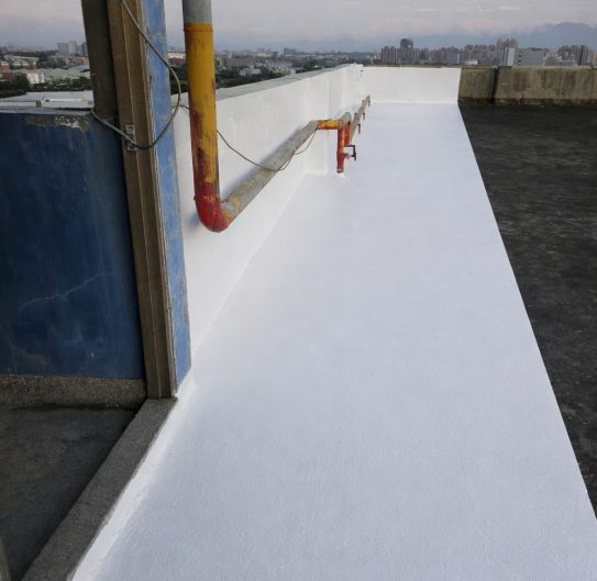辰子名科技防水，屋頂防水施工後對照